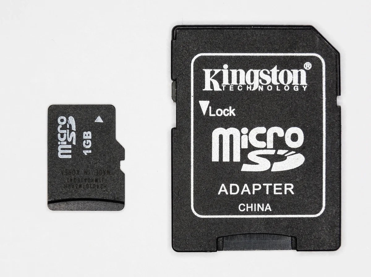 microSD 카드와 SD 어댑터